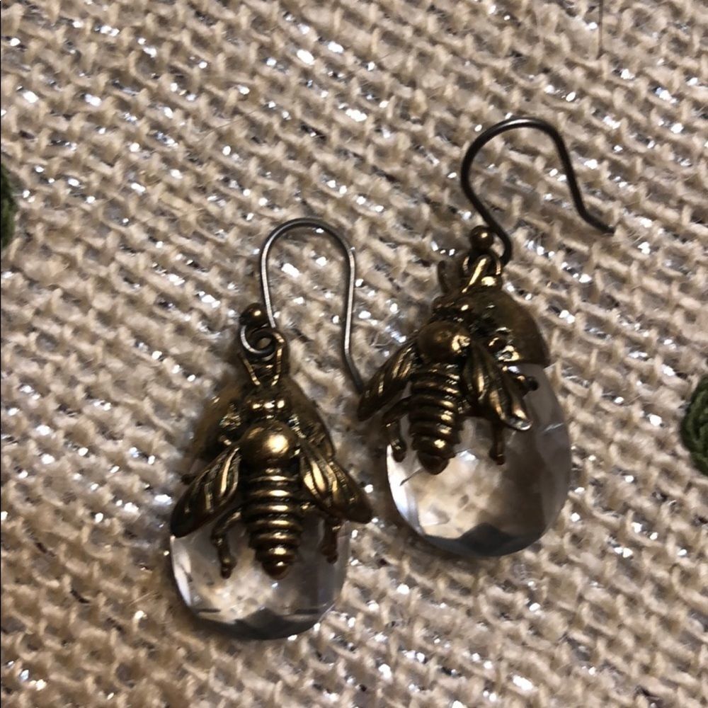Honeybee earrings (6028)